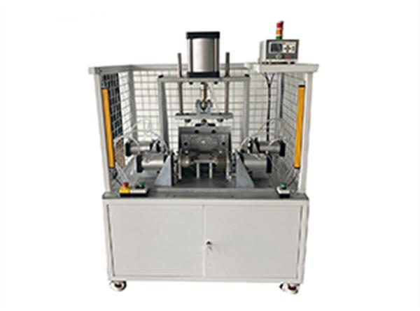 發(fā)動(dòng)機(jī)上蓋密封性測(cè)試臺(tái)